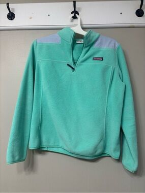 Vineyard Vines Quarter Zip Pullover Fleece. Womens size medium